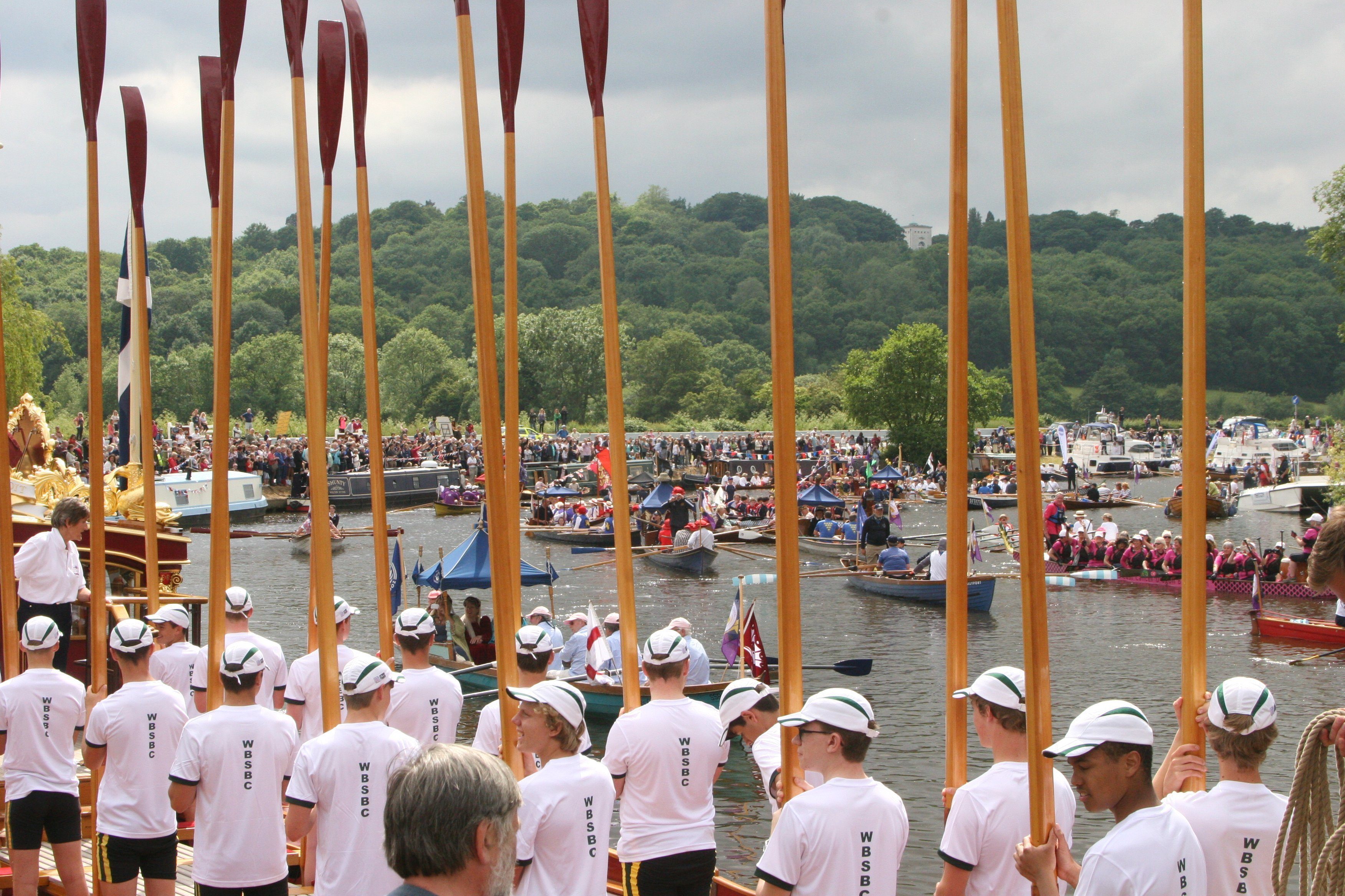Magna Carta 800 Years Celebrations at Runnymede with crowds. Gloriana and tossed oars by Windsor boys