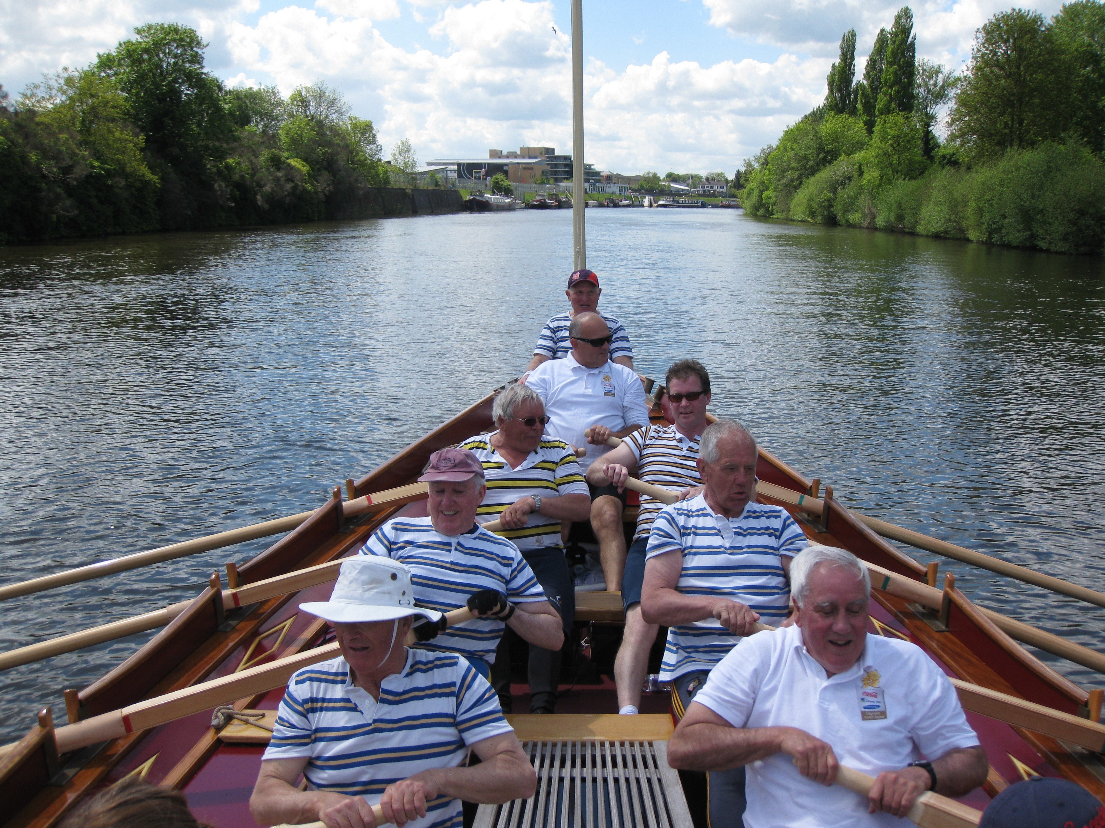 Gently sculling the bows