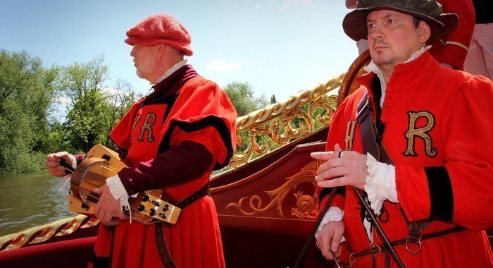 Royal Waterman Tudor Pull on board Gloriana