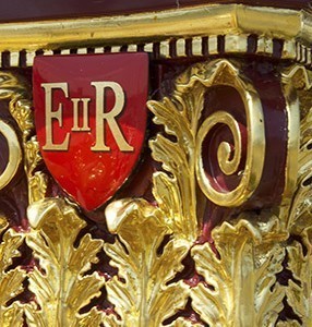 E II R red crest on Gloriana