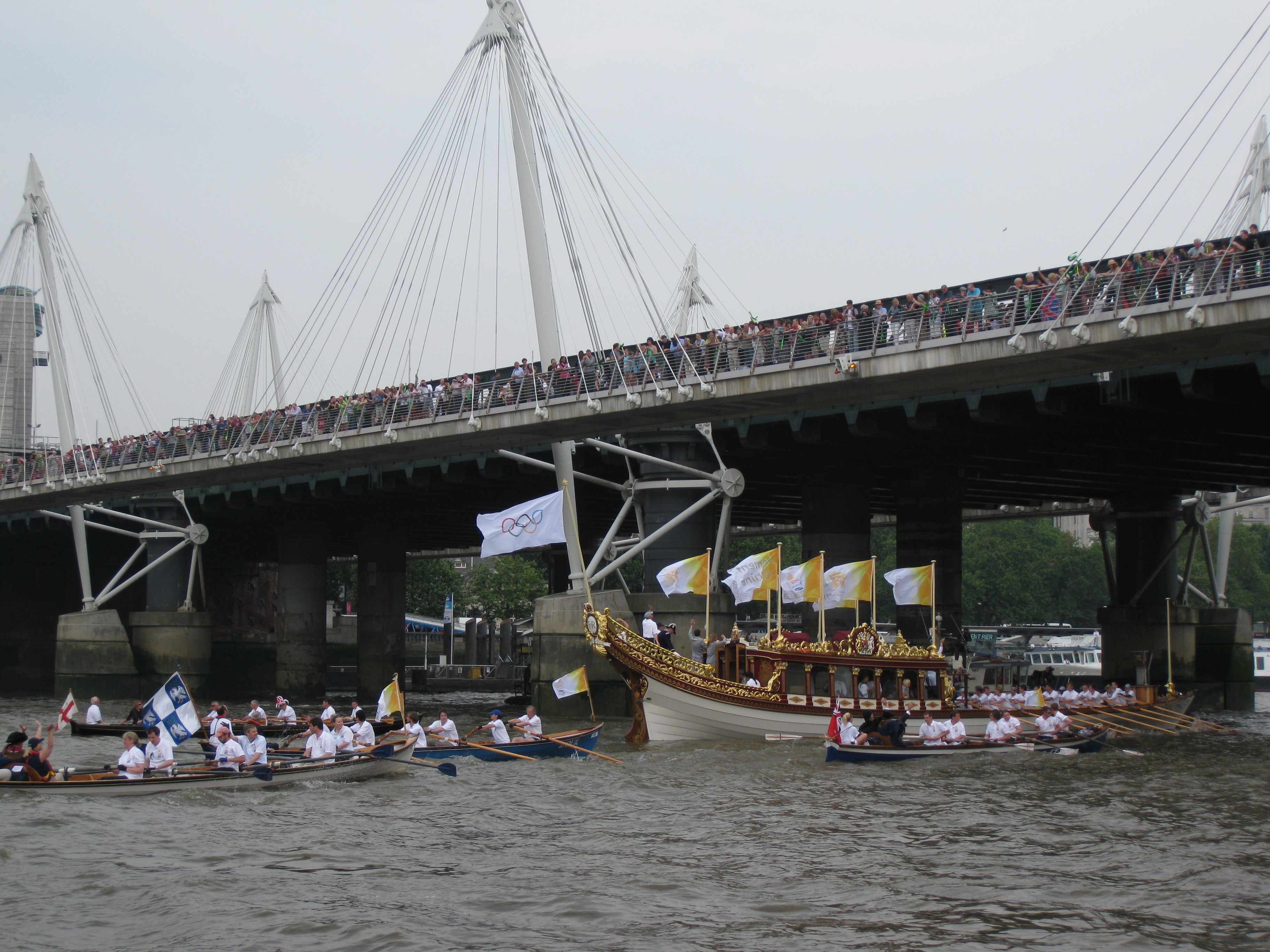 Hungerford Bridge