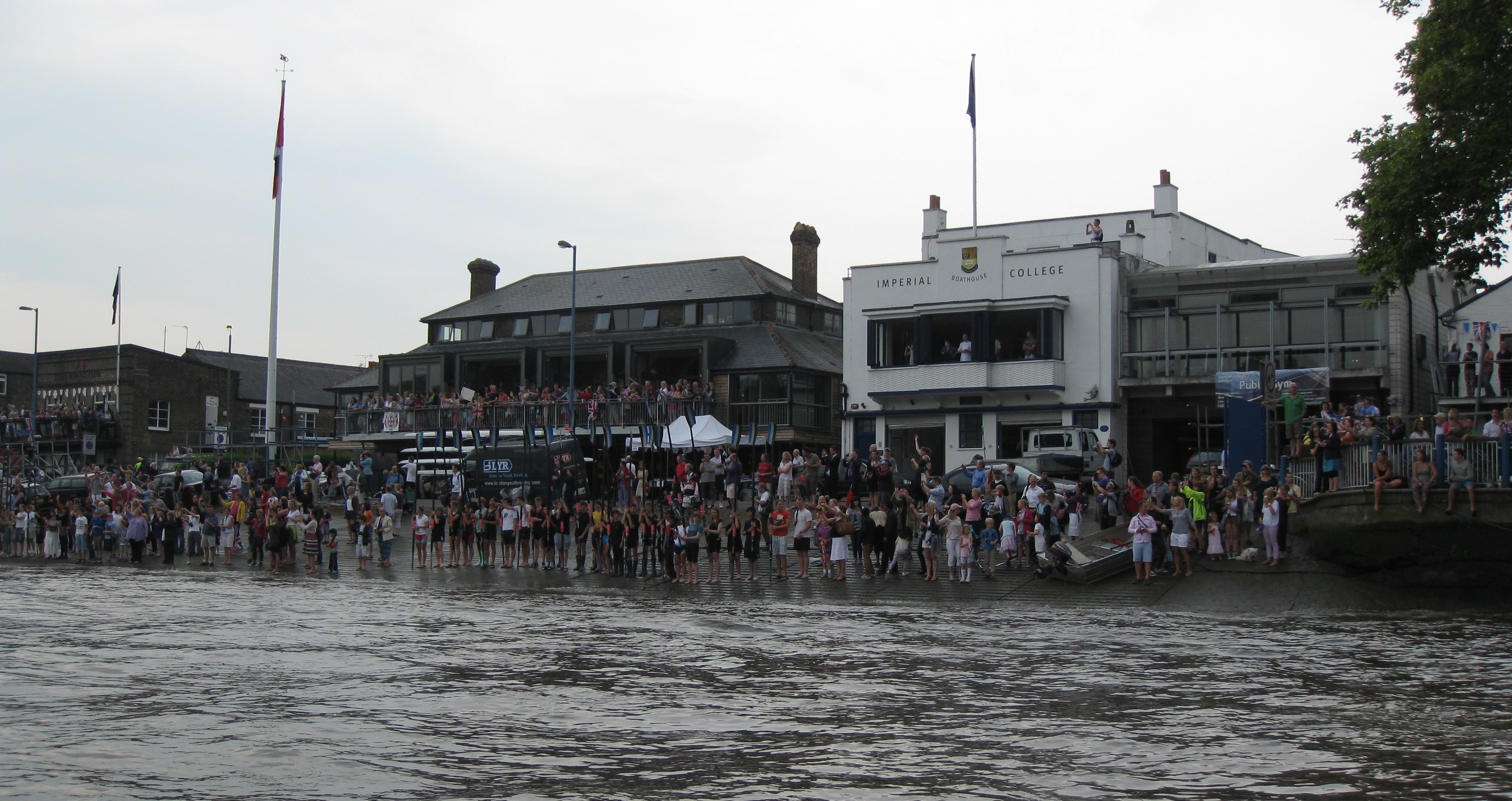 The Putney Embankment crowds