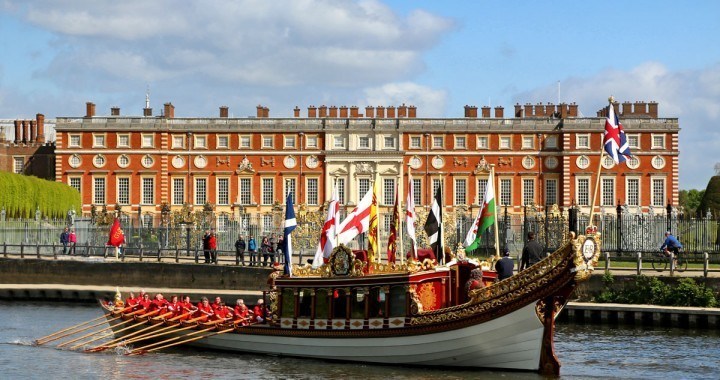 Gloriana at Hampton Court Palace courtesy of Rob Powell