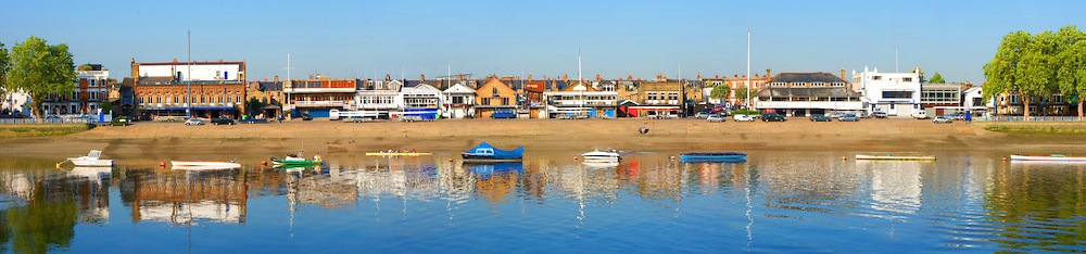 Rowing Clubs at Putney Courtesy of Ian Weir: http://iainweir.photoshelter.com/image/I0000bUaovvT7W.E