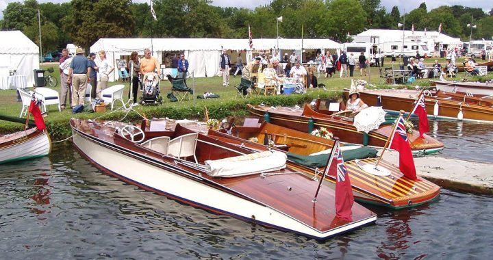 Thames Traditional Boat Festival Slipper Sterns