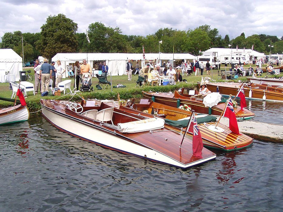 Thames Traditional Boat Festival Slipper Sterns